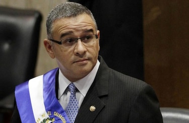 El Salvador: piden la extradición del expresidente Mauricio Funes