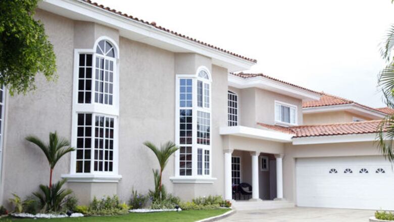 La apuesta de Guardia Jaén: recuperar su mansión y eludir la prisión