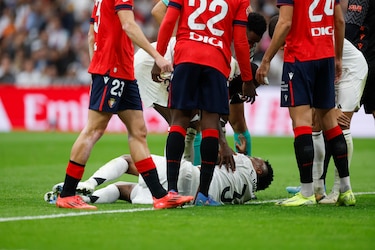 Militao se somete a una cirugía por rotura de ligamento cruzado de la rodilla derecha