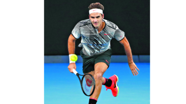 Federer vence a Zverev y avanza