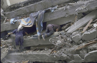 "No corro, no grito, no empujo": qué cambió en Ciudad de México tras el devastador terremoto que dejó miles de muertos hace 40 años