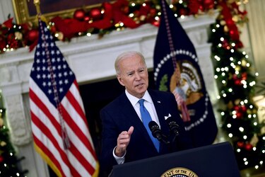 ‘Estamos preparados’ ante Ómicron, no es como en marzo 2020, dice Biden