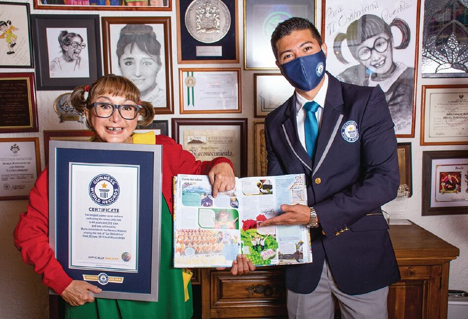 La actriz María Antonieta de las Nieves rompe el Guinness