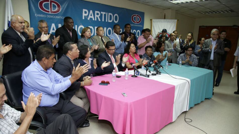 CD cambiaría fecha de elecciones; fuero de Martinelli se extenderá