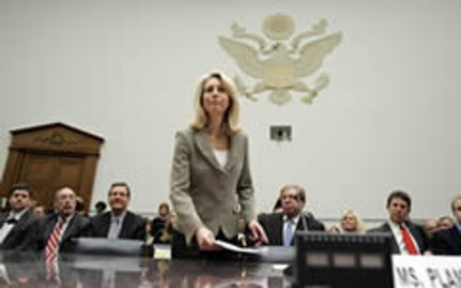 Ex agente de la CIA testifica ante Cámara