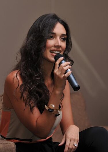 Amelia Vega se casará con el jugador de baloncesto Al Horford