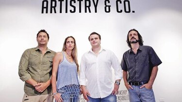 Tres panameños le rinden culto a Dalí