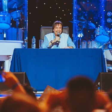 El cantautor brasileño Roberto Carlos lanzará nuevo disco en español