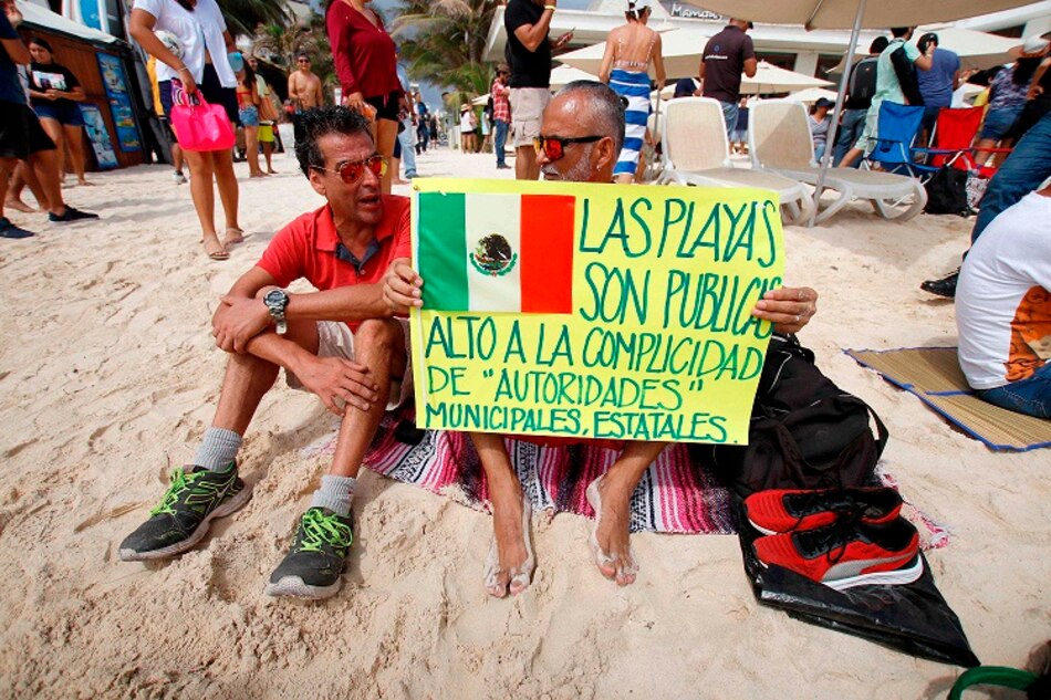 Protestan con picnic masivo en balneario mexicano Playa del Carmen