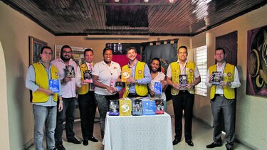 Corprensa dona libros para el BiblioMetro