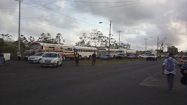 Trabajadores de la ACP cerraron por cuatro horas el acceso a Colón