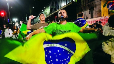 Lula acepta cargo y surge otro escándalo