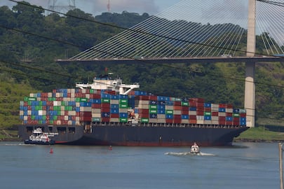 Canal de Panamá sube a 33 tránsitos diarios tras aumento de las lluvias a pesar de El Niño