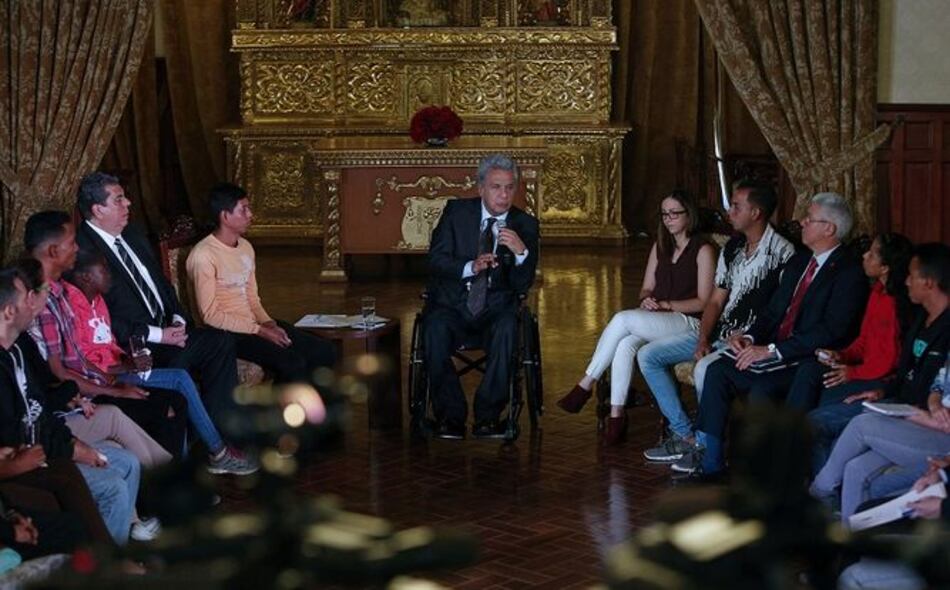 Ecuador exigirá desde el sábado pasaporte a los venezolanos; Defensoría del Pueblo se opone