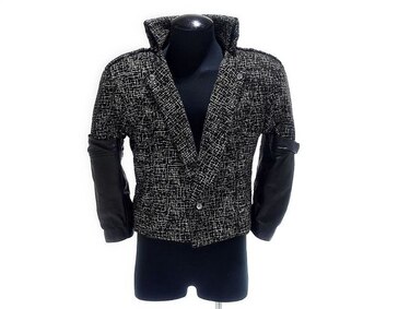 Subastarán chaqueta que llevaba Prince en 'Purple Rain'
