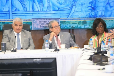 De Trujillo a Molinar: las 17 renuncias que han marcado el gobierno de Mulino