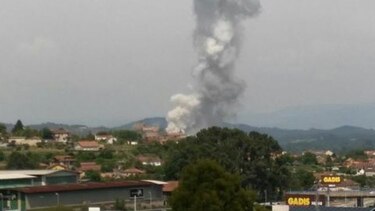 Un muerto, 26 heridos por explosión en almacén en España