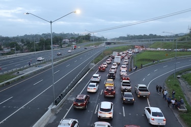 El cierre del puente de las Américas pone a prueba la movilidad hacia la ciudad capital