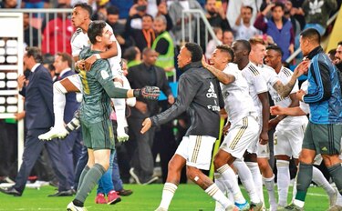Real Madrid es campeón de la Supercopa al vencer al Atlético en la tanda de penales