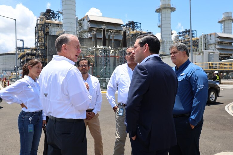 Embajador Cabrera y Cuerpo de Ingenieros de Estados Unidos inspeccionan drenaje urbano en Colón