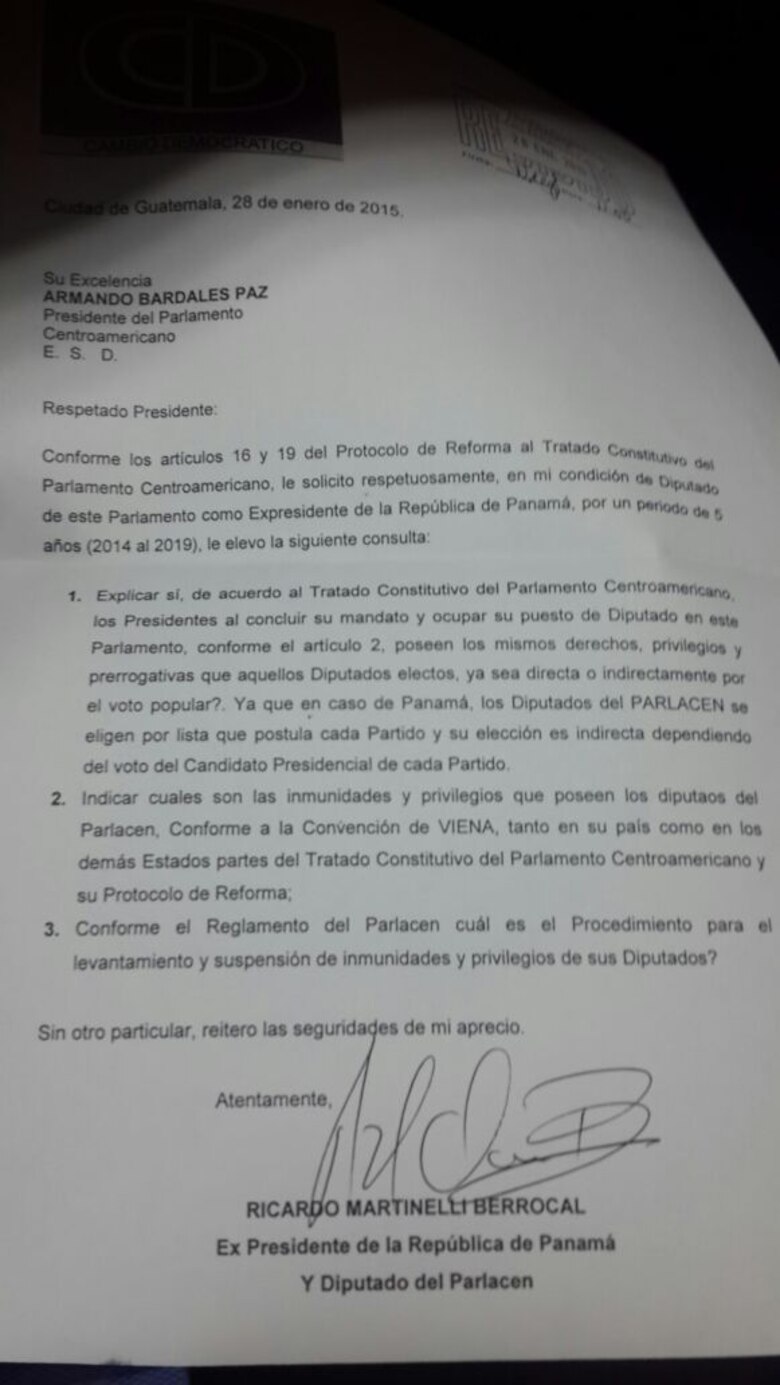 Martinelli pregunta al Parlacen cuáles son sus inmunidades y privilegios