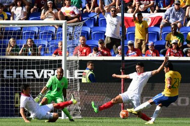 Brasil vence 1-0 a Costa Rica