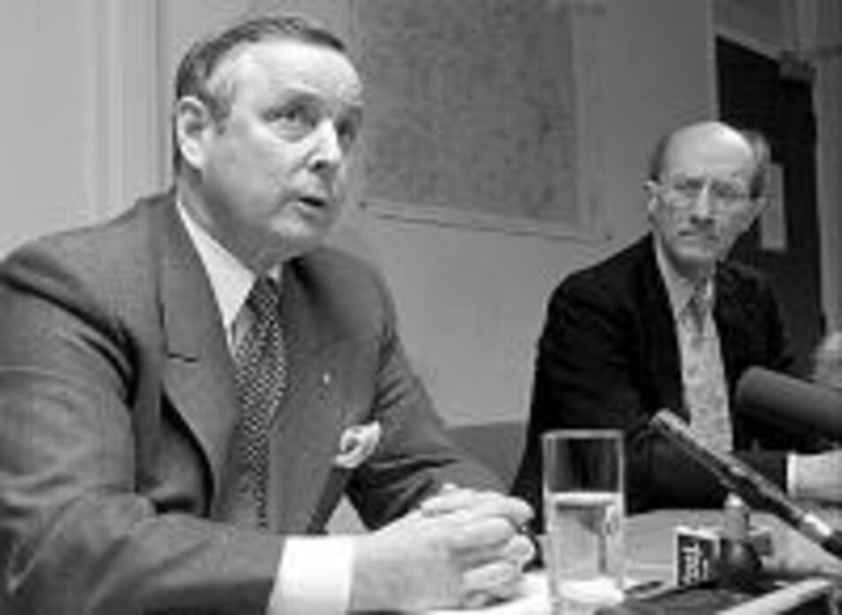 El IRA inutiliza otra parte de su armamento