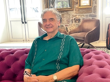 ‘Tenemos que abrazar y aceptar nuestras raíces indígenas’: Greg Navas