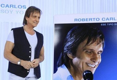 Roberto Carlos retoma la música en español