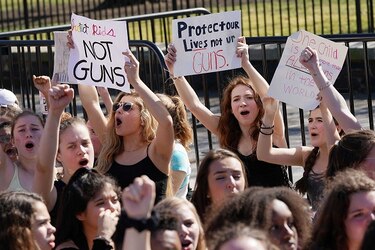 Estudiantes en Estados Unidos protestan contra la violencia