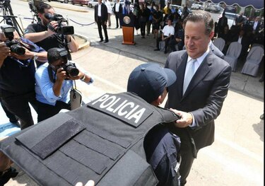 Varela crea comisión de ministros para evaluar ley de contrataciones públicas