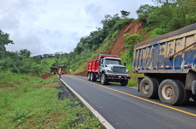 Lluvias exponen fragilidad de la red vial; especialistas piden mantenimiento