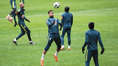 Brasil experimentará ahora sin su estrella Neymar