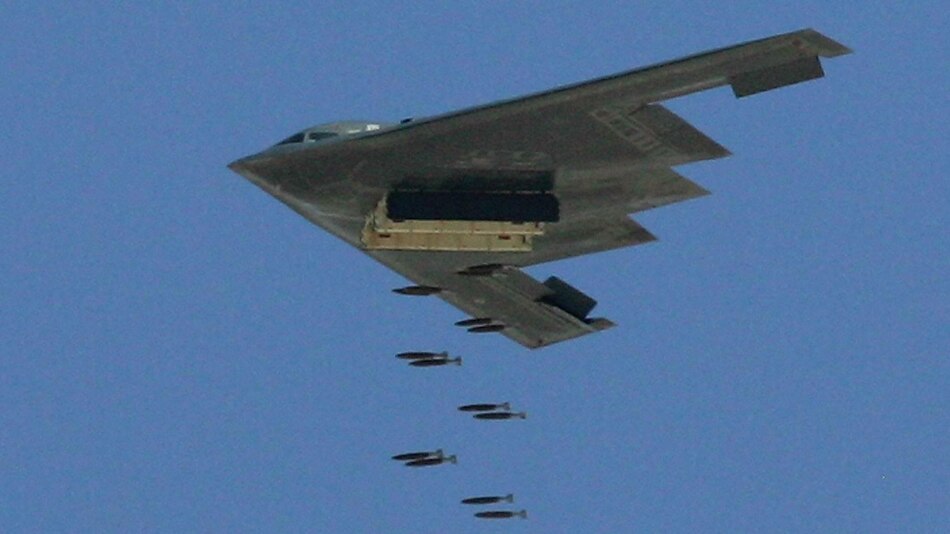 Las imágenes satelitales que muestran el impacto del ataque de Estados Unidos en la instalación nuclear iraní de Fordo