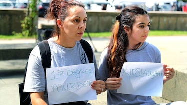 Cómo el juicio por asesinato de Lindsay Clancy ha dividido a Estados Unidos: víctima de psicosis posparto o una criminal que mató a sus 3 hijos