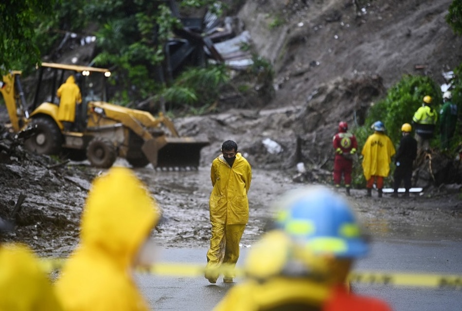 Sube a 27 la cifra de muertos por tormentas tropicales en El Salvador