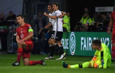 Alemania confirma buen inicio y vence a República Checa 3-0