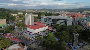Minuto a minuto: Mulino lloró frente a la Asamblea al mencionar a su esposa