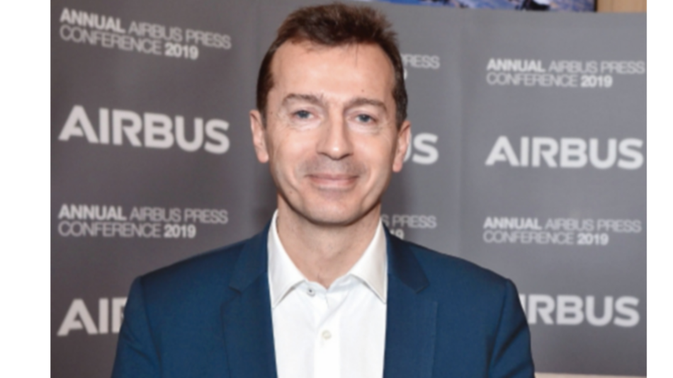 Airbus encabeza competencia en salón aeronáutico