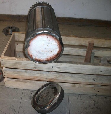 Encuentran en Grecia cocaína enviada por correo desde Panamá; estaba oculta en motores de barco