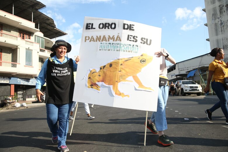 Grupos organizados piden a la Asamblea rechazar el contrato minero; docentes advierten de ir a huelga