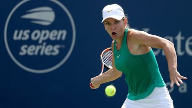 Halep cae en Cincinnati pero sigue al frente del ranking mundial