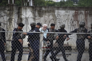 Una juez formula cargos por homicidio agravado y ordena la detención provisional de Kenneth Darlington