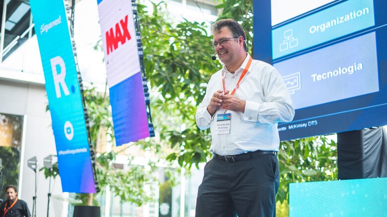 La Inteligencia Artificial empuja el cambio en el mercado laboral; estos son los sectores más impactados