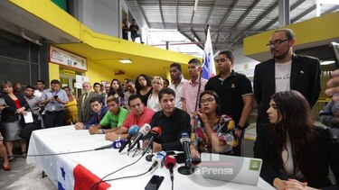 Jóvenes reprochan el uso excesivo de la fuerza durante las protestas contra reformas constitucionales