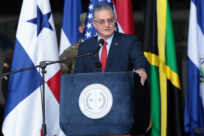 Ministro Orillac responde por la villa diplomática y los viajes de Mulino