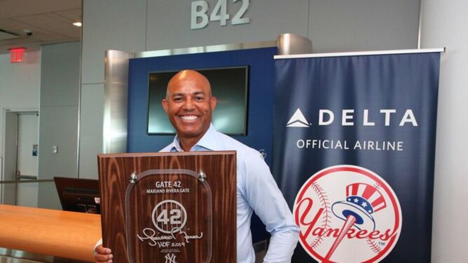 Una puerta del Aeropuerto John F. Kennedy, de Nueva York, en honor al panameño Mariano Rivera