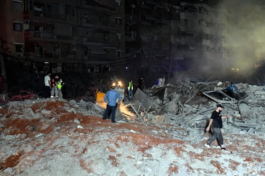 El Ejército israelí ataca edificios en donde cree que Hizbulá almacena armas en Beirut