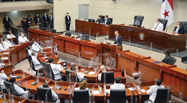 Acuerdo nacional y recorte de salarios, medidas contra la crisis por la Covid-19
