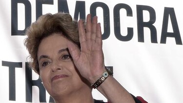 Dilma Rousseff denuncia en Uruguay intento de 'revertir' conquistas sociales